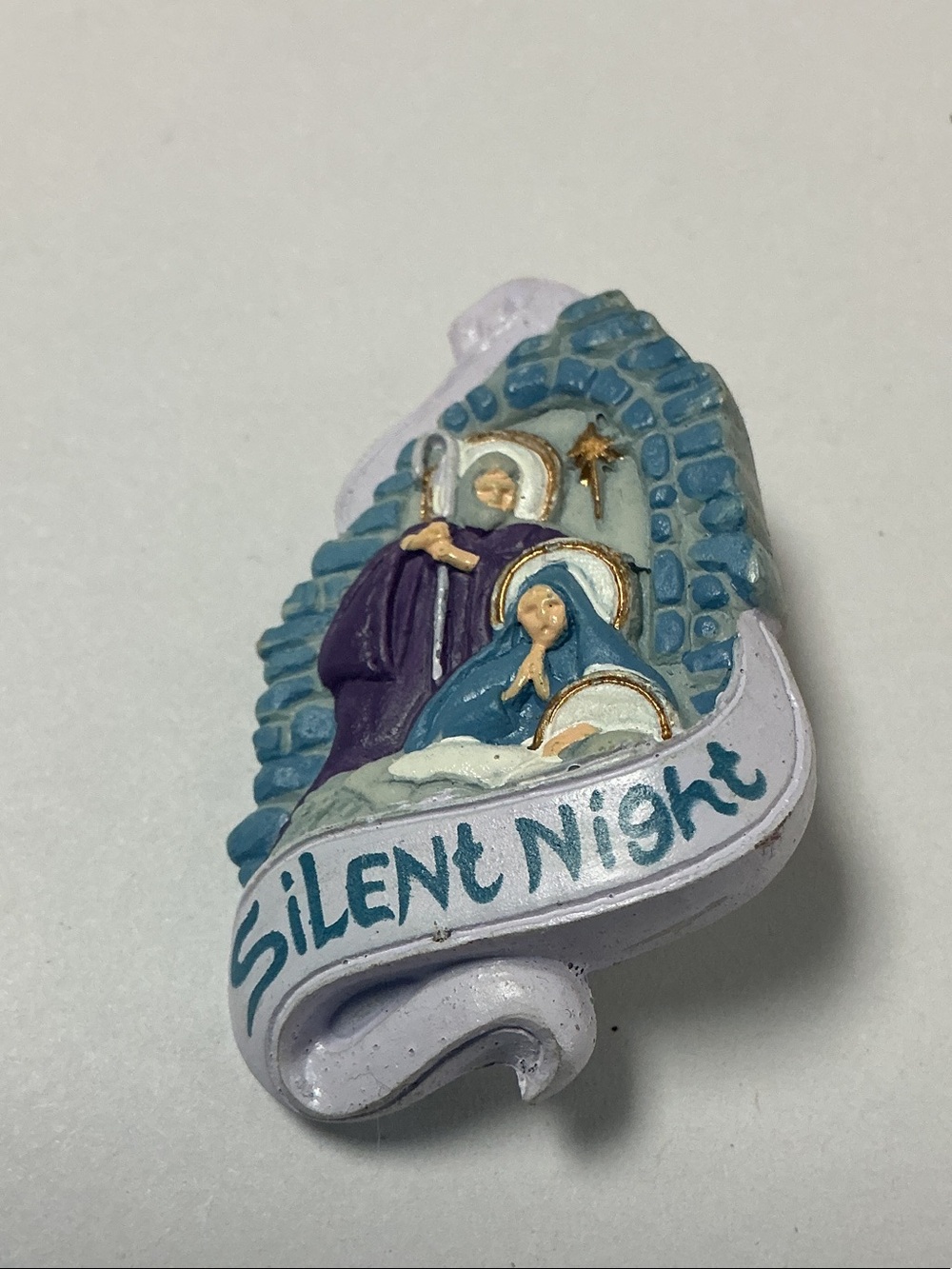 Avon Vintage 1992 Silent Night Nativity Brooch - Blue and Purple